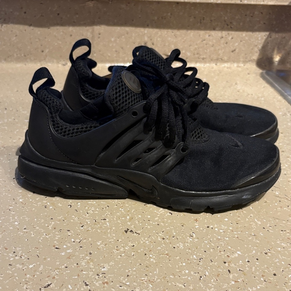 Nike Black Mesh Sneakers